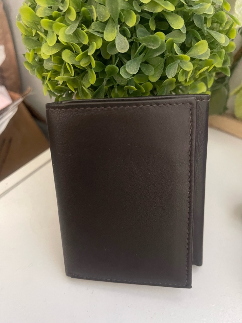 RFID Men's Premium Dark Brown Leather Bifold Wallet